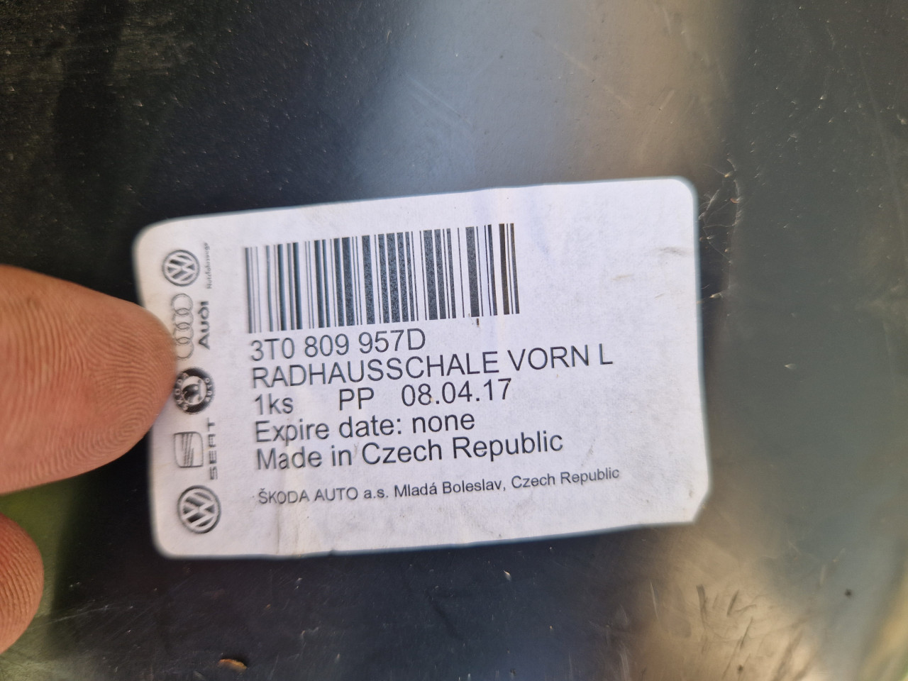 LIJEVA PVC OBLOGA TOCKA SKODA SUPERB II -3T0 809 961
