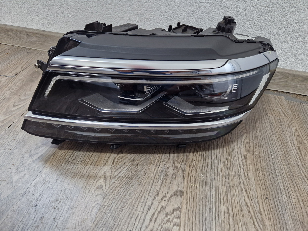 LIJEVI FAR FULL LED VW TIGUAN -5NB941081A
