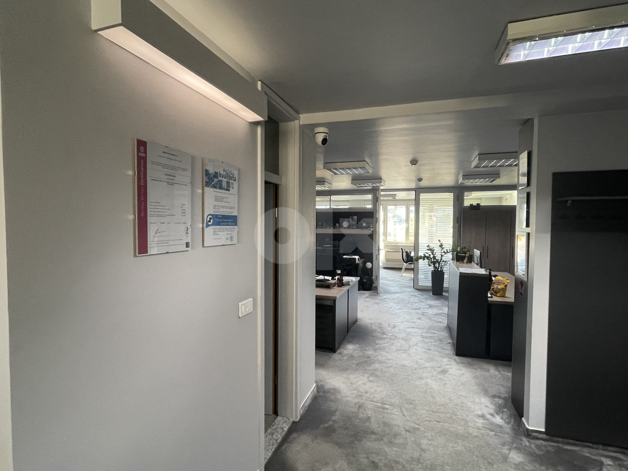 Namješten Poslovni prostor Sarajevo - Novi Grad 128m2 15