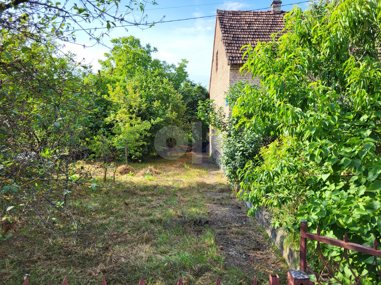 Kuća sa okucnicom, Gradiška , 1,5 km udaljena od centra grada 2