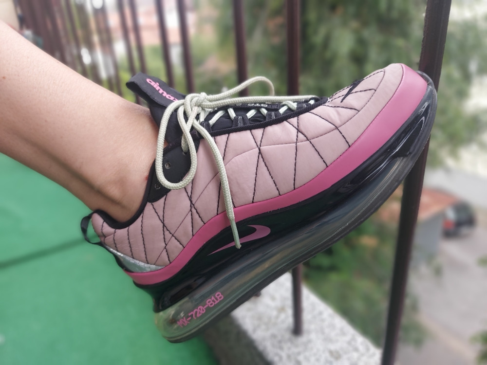 air max 720 818 zenske