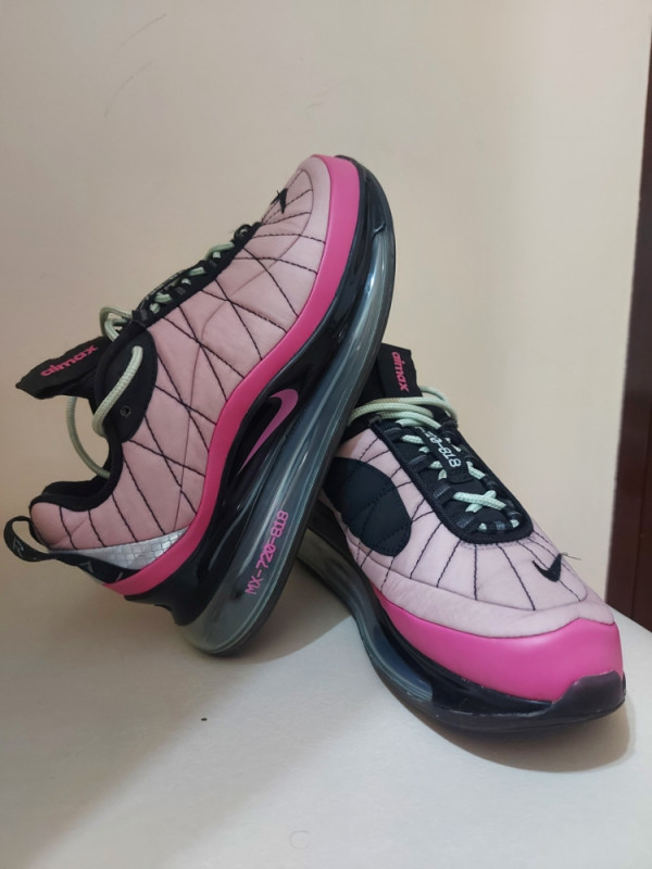 air max 720 818 zenske