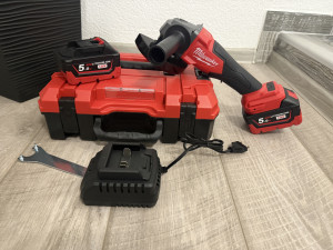 Aku Brusilica MILWAUKEE sa 2 Baterije 128v/5.0Ah