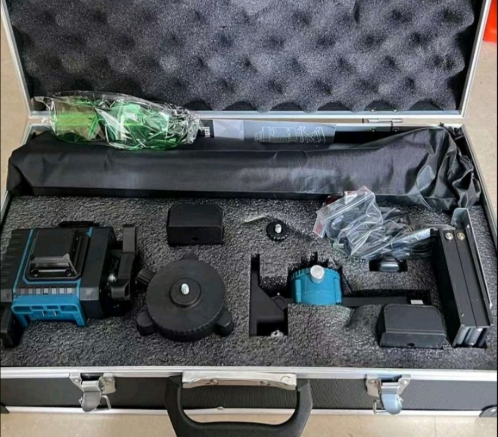 Nivelir građevinski laser 4D 16 linija+ stativ+ 2 bater