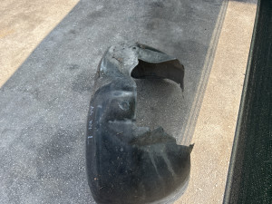 Blatobran pvc unutrasnji lijevi Audi A4 B7