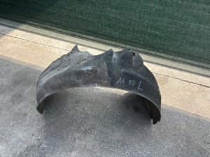 Blatobran pvc unutrasnji lijevi Audi A4 B7 (fotografija 2)
