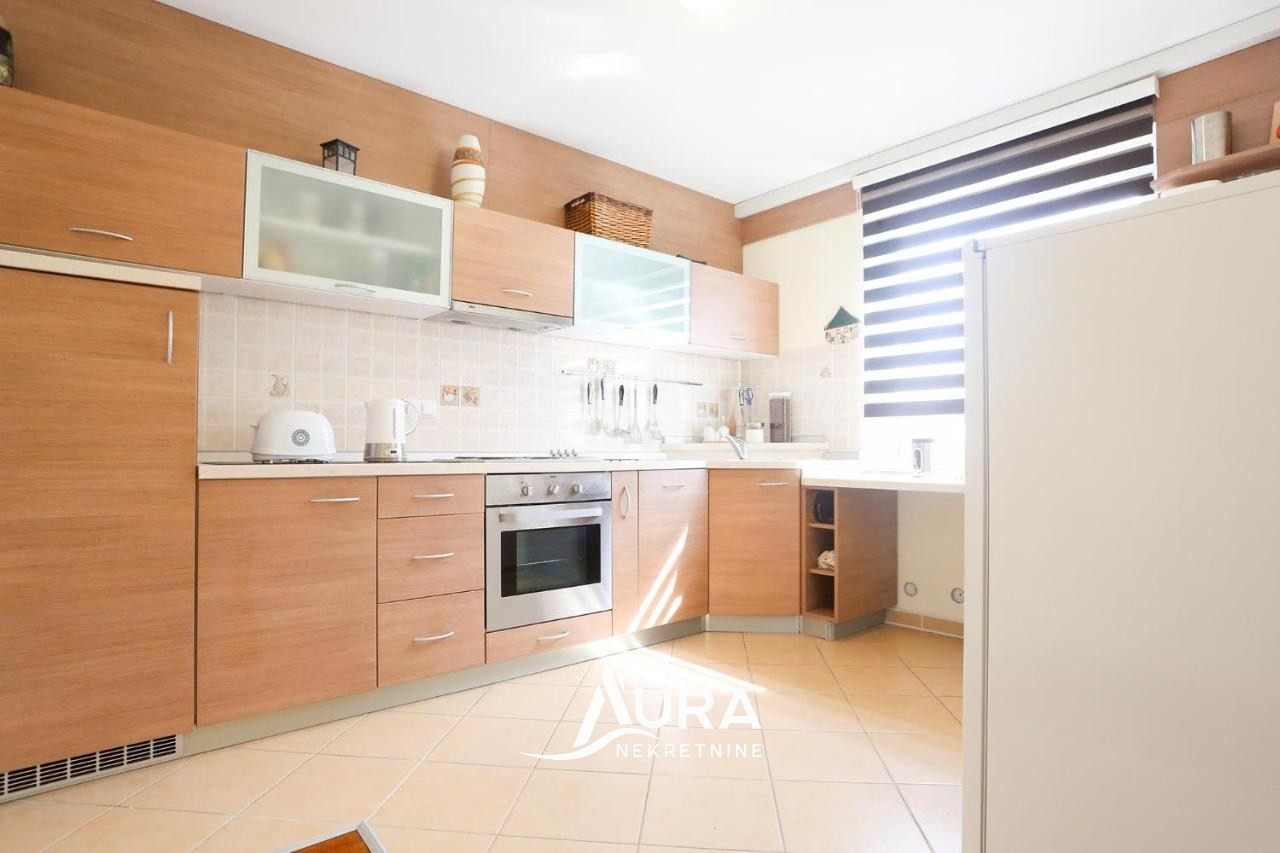 AURA/ Kuća 130m2 i Zemljište 3000m2 / Donja Vogošća 12