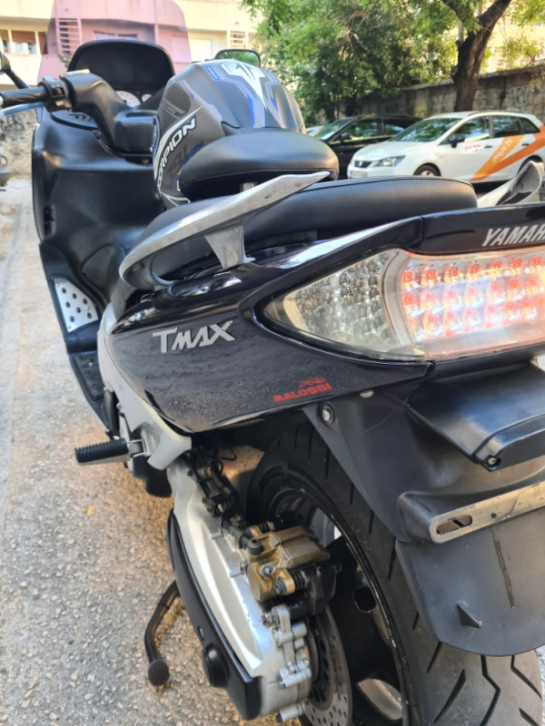 Resin Bike Red 3D Sticker For Yamaha TMAX (2001-2019) - 16x2.6 Cm Ergal