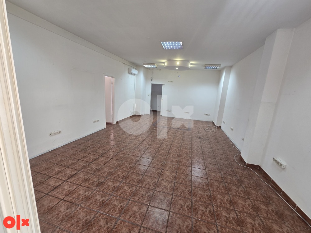 Prodajem poslovni prostor Tuzla - zgrada Pasaž 2