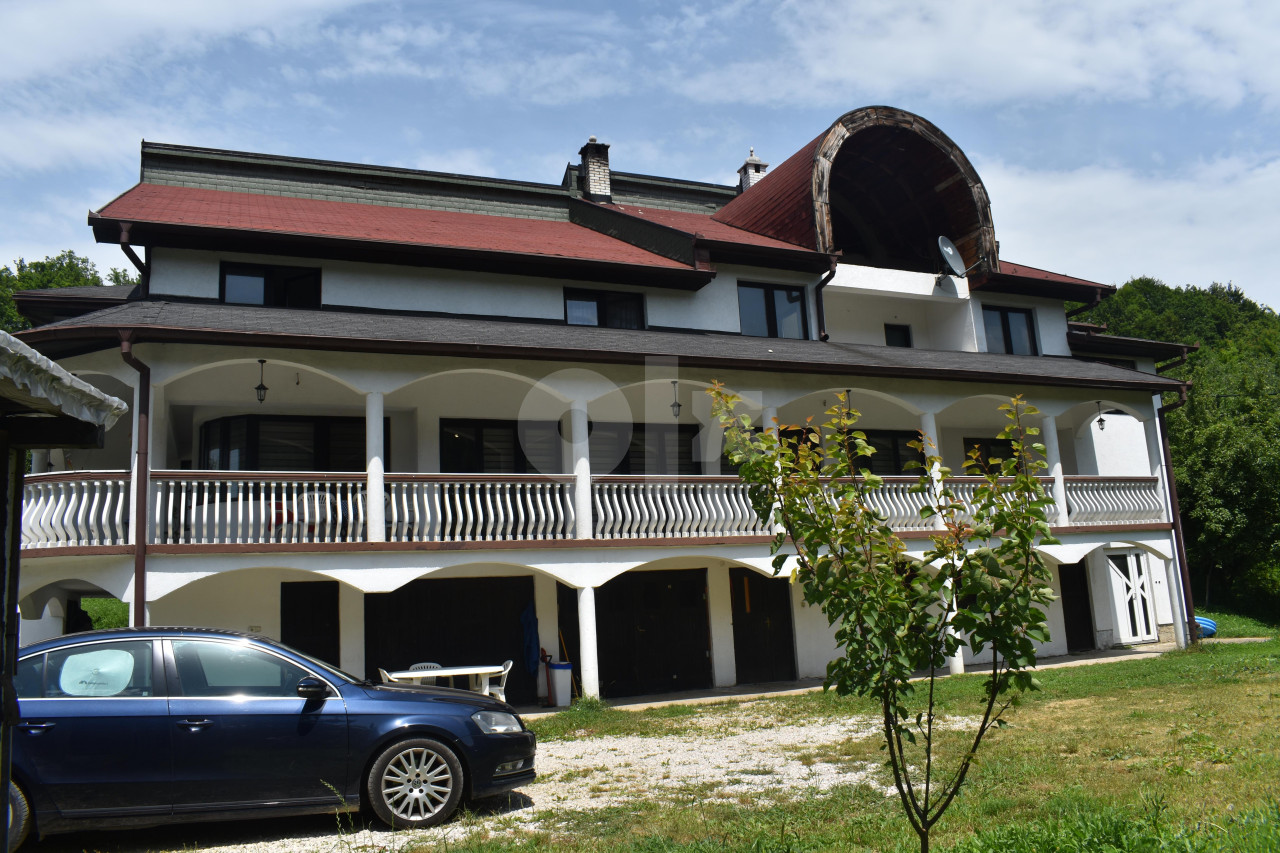 Prekrasna vila u Kaćunima, naselje Gusti Grab 3