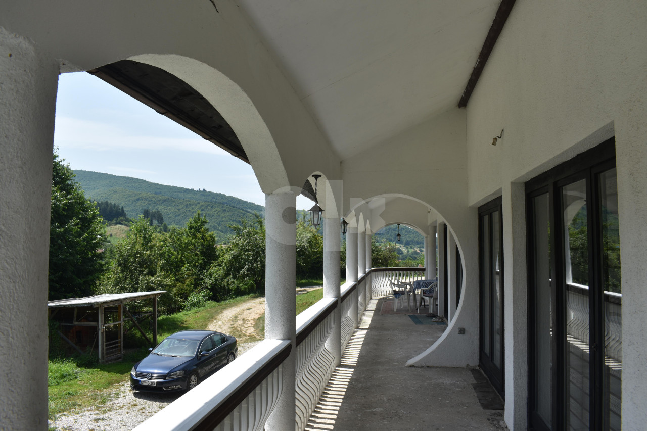 Prekrasna vila u Kaćunima, naselje Gusti Grab 16