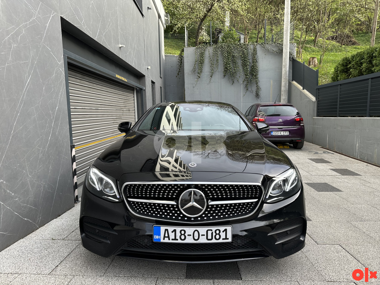 Mercedes-Benz E 220 4 Matic AMG Coupe E220