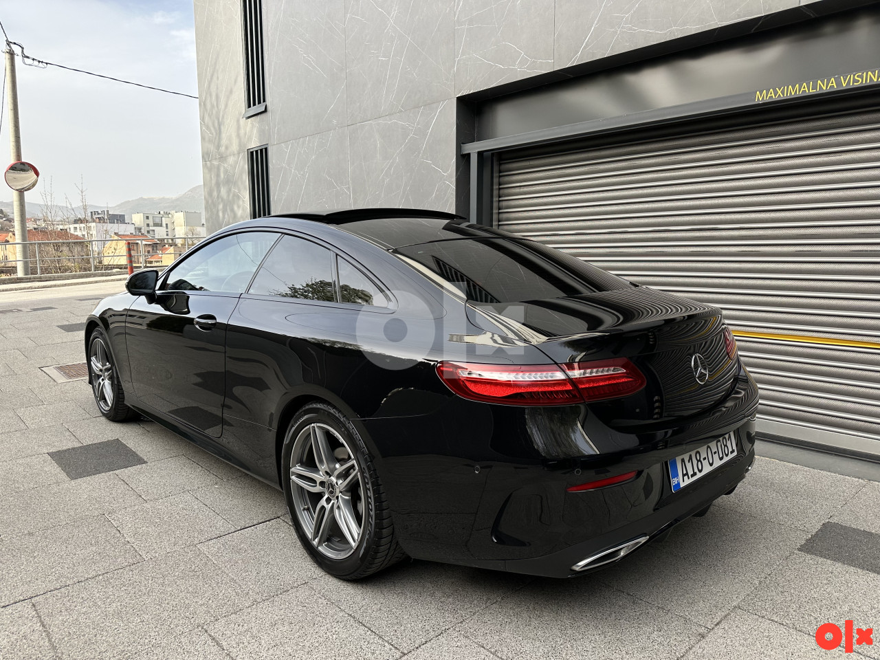 Mercedes-Benz E 220 4 Matic AMG Coupe E220