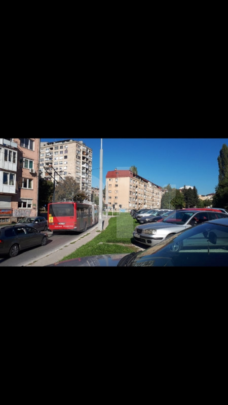 POSLOVNI PROSTOR NOVOSARAJEVO ODLIĆNA LOKACIJA vlastiti parking 2