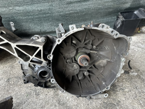 Mjenjam manuelni Volvo V70 2005