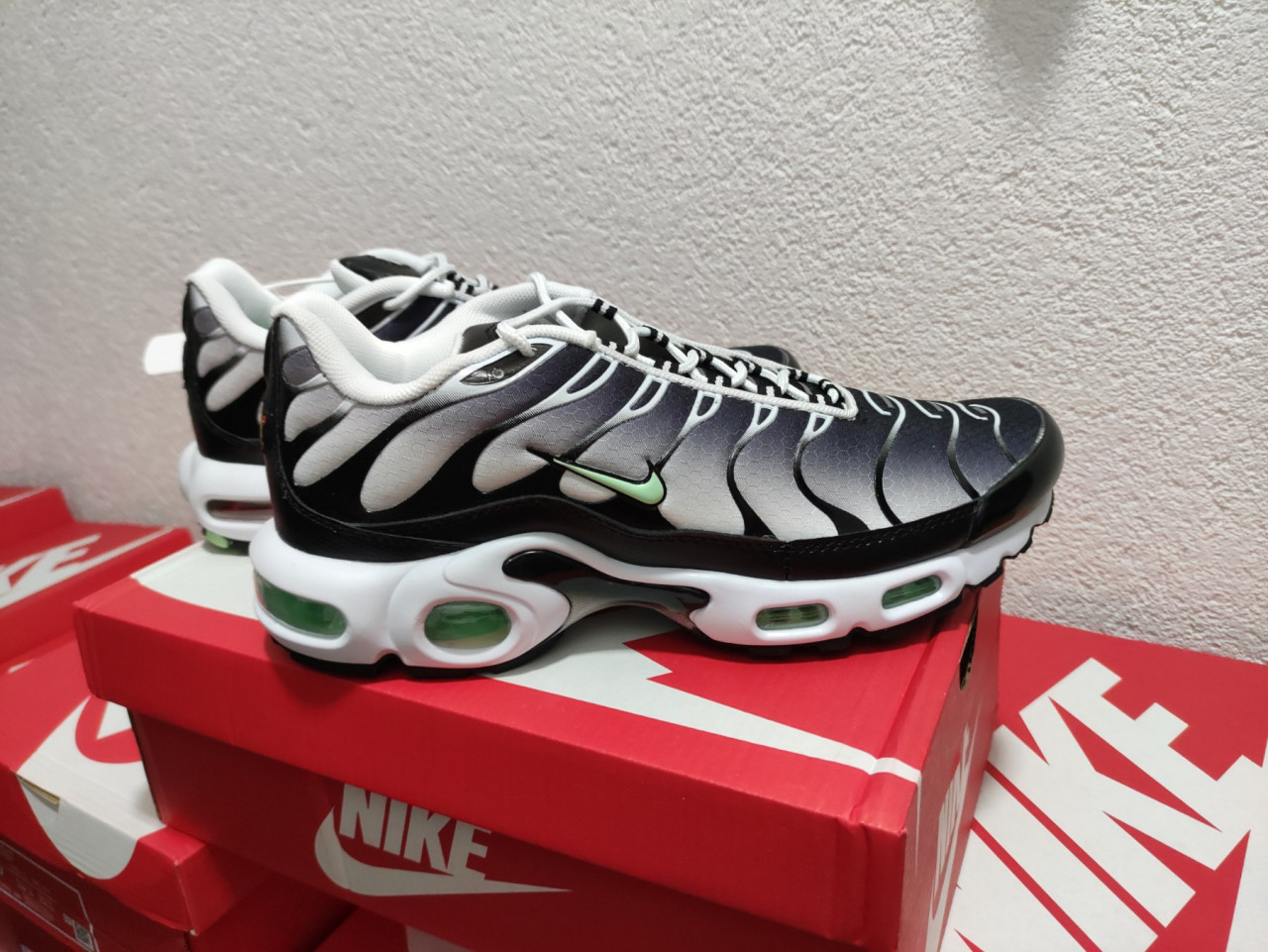 nike tn mint green
