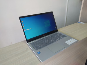 LAPTOP ASUS INTEL QUAD CORE 8GB DDR4 SSD 256GB 15.6LED