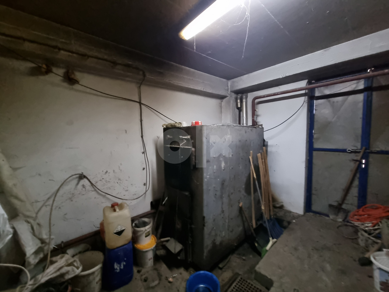 Poslovni prostor srbac hala magacin stan 750m2 11