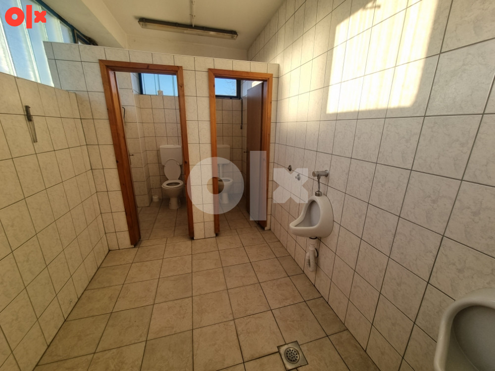 Poslovni prostor srbac hala magacin stan 750m2 5