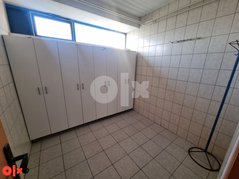 Poslovni prostor srbac hala magacin stan 750m2 8