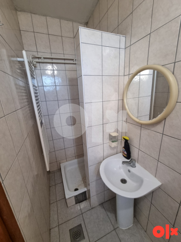 Poslovni prostor srbac hala magacin stan 750m2 9