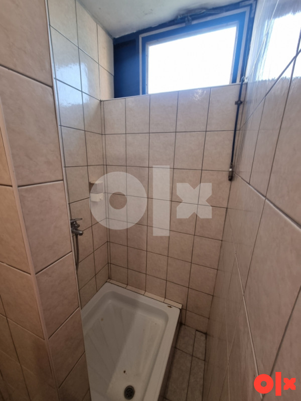 Poslovni prostor srbac hala magacin stan 750m2 10