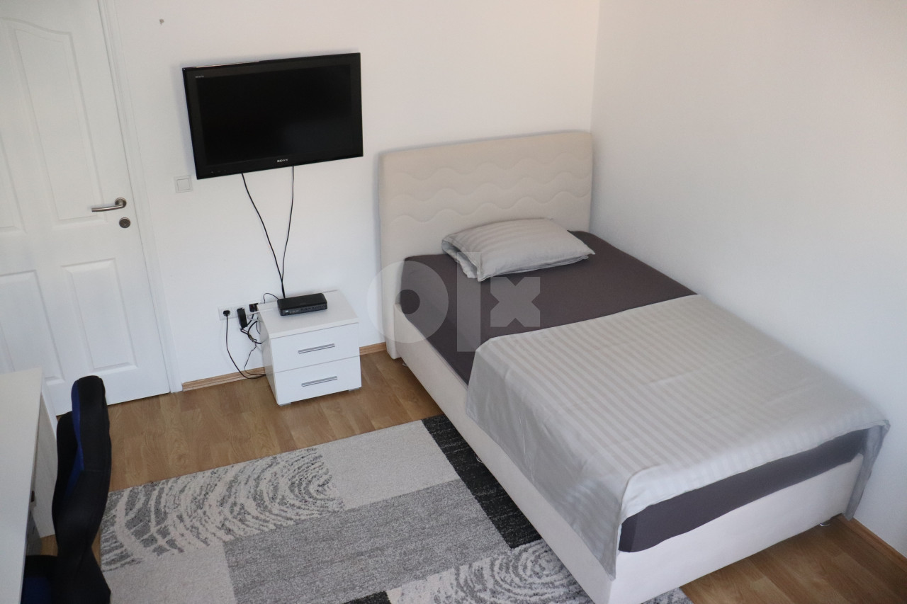 Bazen na dan/ Kuća sa bazenom Mostar 13