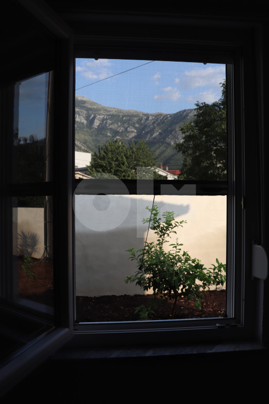 Bazen na dan/ Kuća sa bazenom Mostar 16