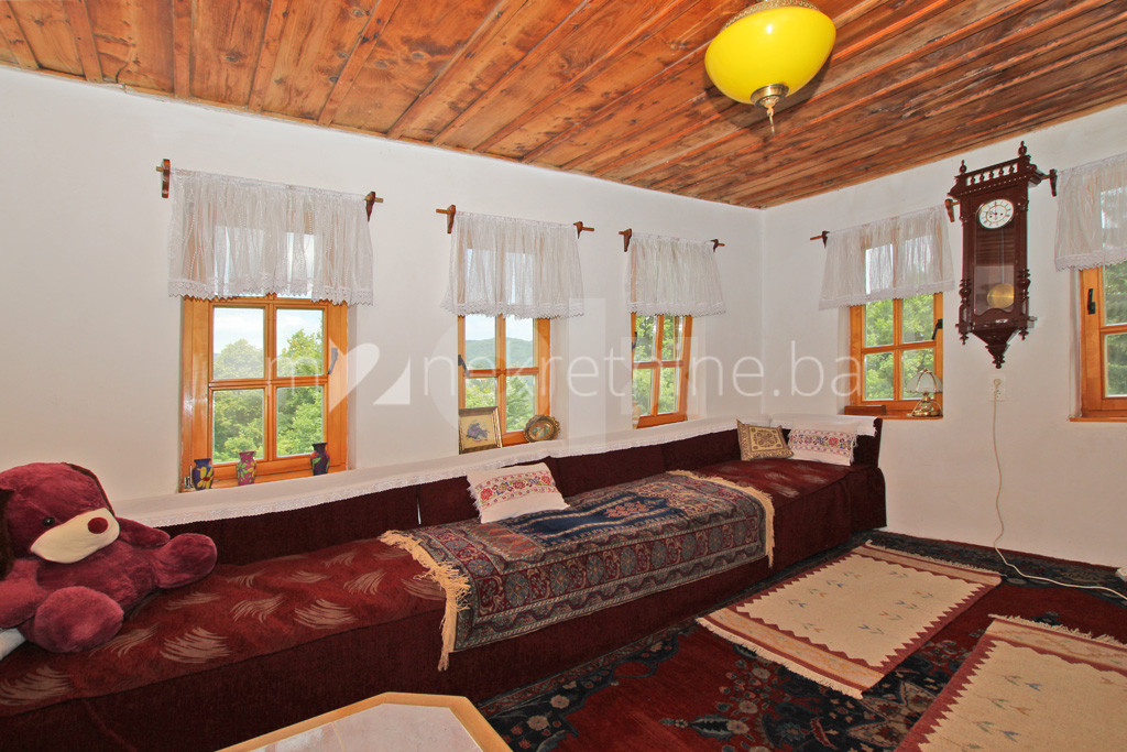 m2: Vogošća,  Semizovac. Kuća na parceli 16075m2 3