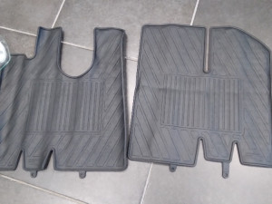 PATOSNICE PODMETAČI GUMENI MERCEDES  AXOR ATEGO