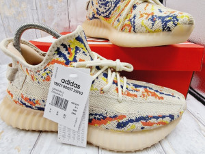 ADIDAS YEZZY BOOST PATIKE
