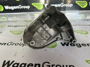 Nosac motora BMW E90 (fotografija 1)