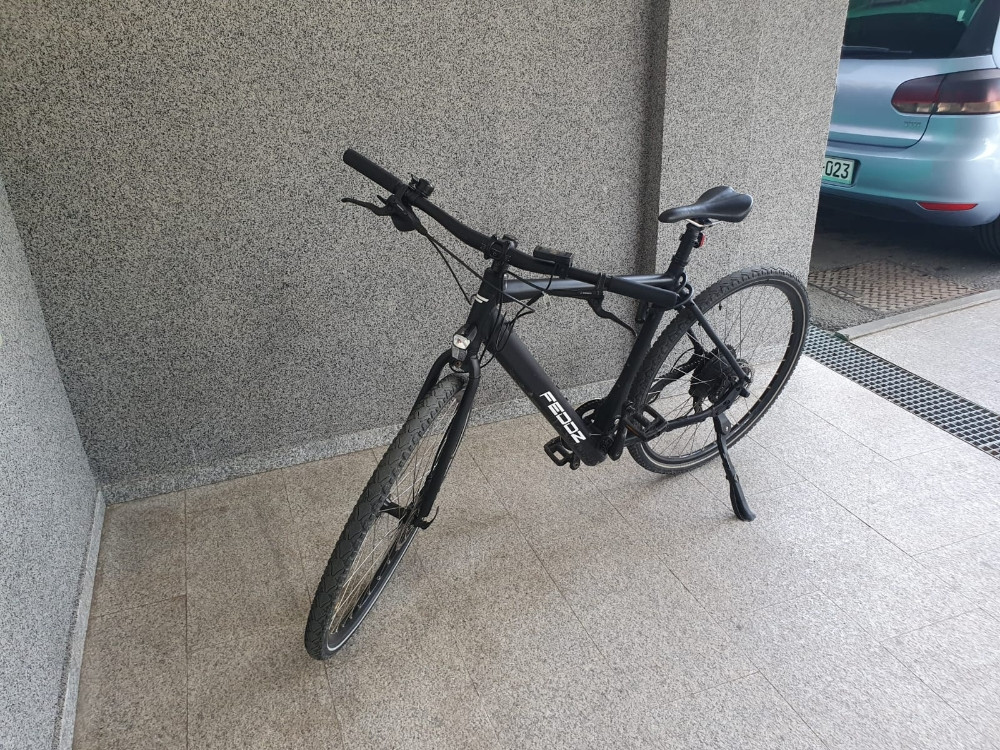 E-bike Feddz e-urban električno biciklo