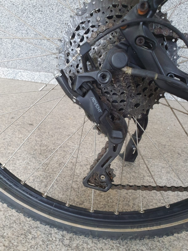 E-bike Feddz e-urban električno biciklo