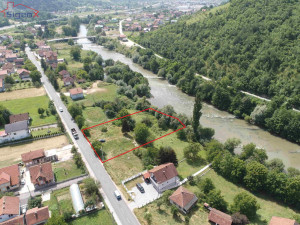 Građevinsko Zemljište uz rijeku/ Malešići / Sarajevo