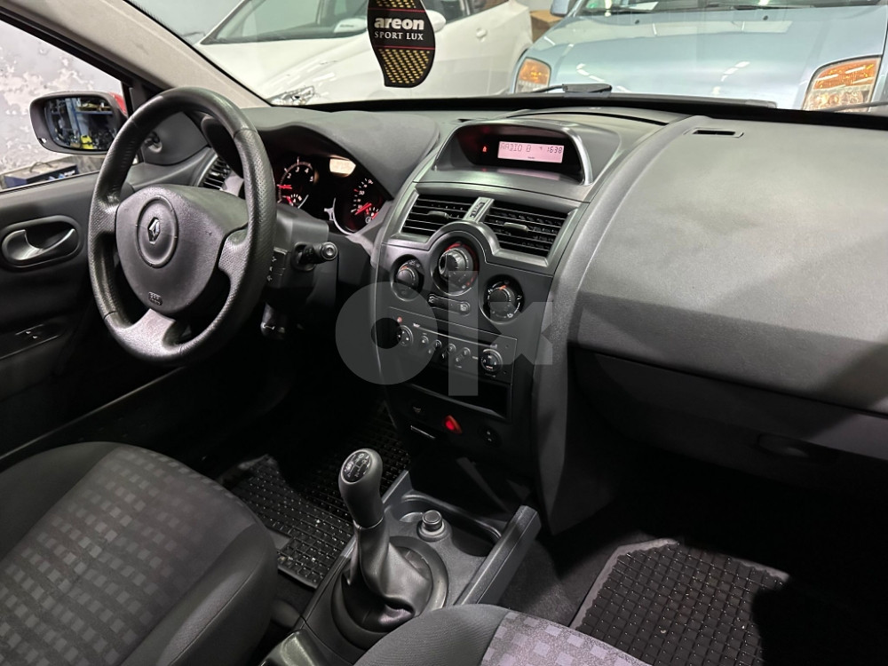 RENAULT MEGANE 1.4 BENZIN,2007 GOD,KLIMA,REGISTROVAN