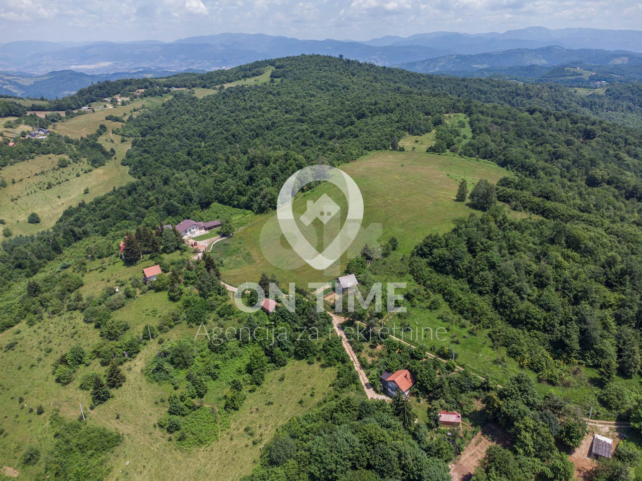 Vikend kuća 280m2 / Kobiljača / Zemljište 117638m2