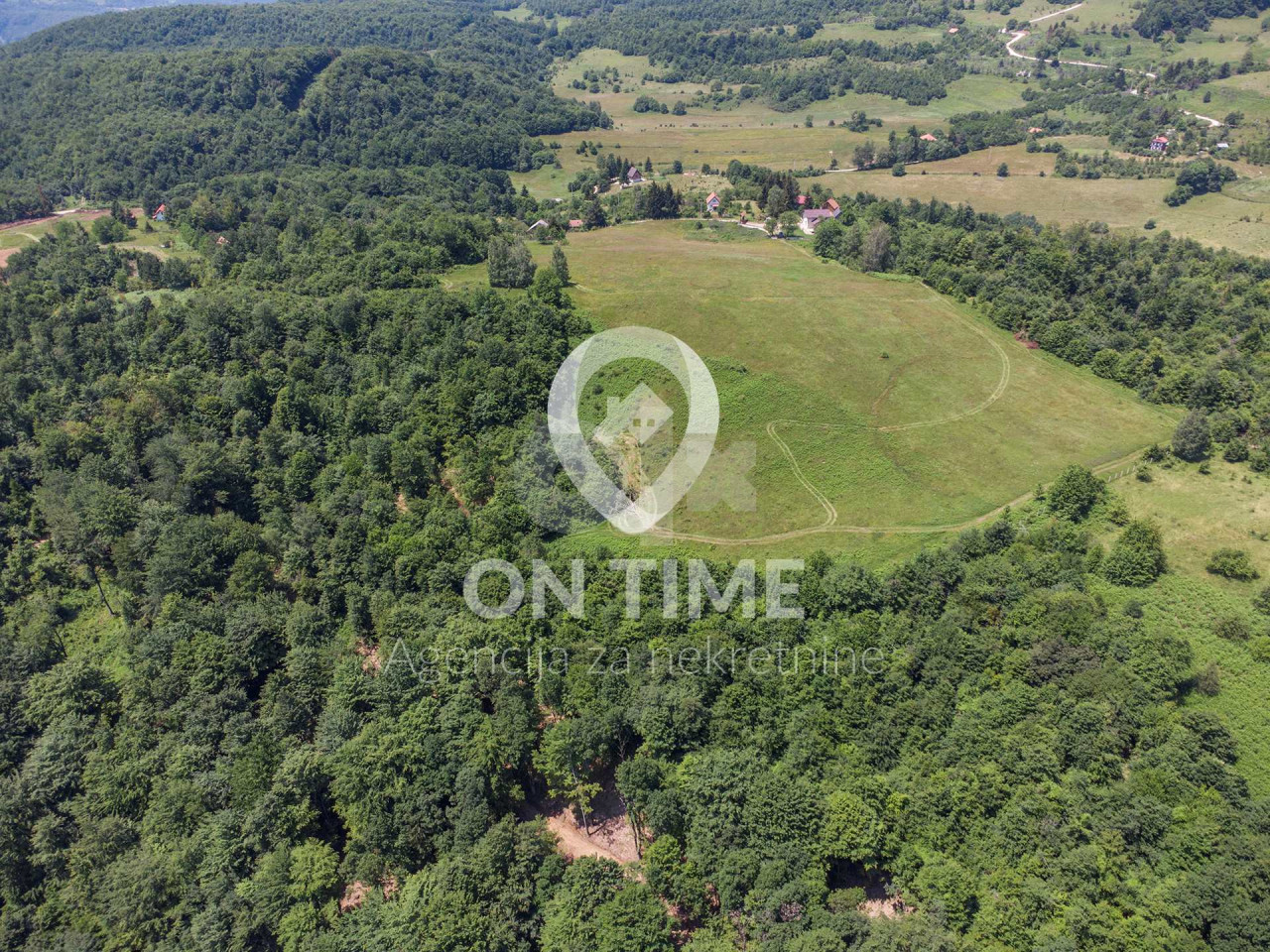 Vikend kuća 280m2 / Kobiljača / Zemljište 117638m2