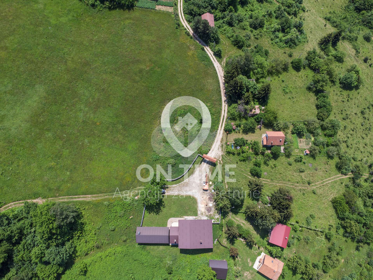 Vikend kuća 280m2 / Kobiljača / Zemljište 117638m2