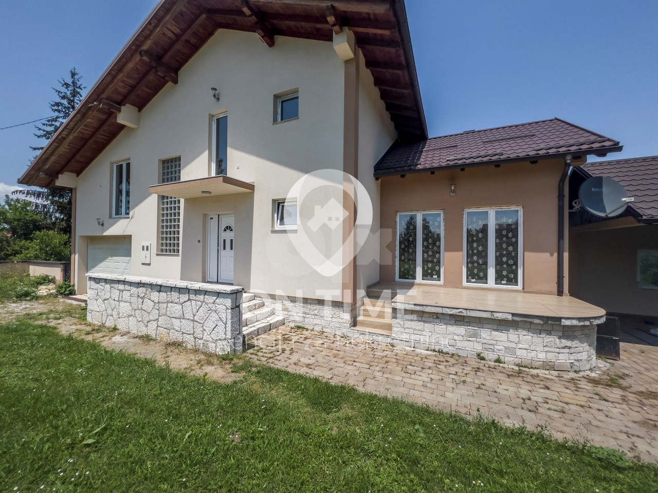 Vikend kuća 280m2 / Kobiljača / Zemljište 117638m2