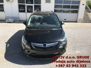 Opel Zafira Tourer C 2,0 CDTi 2014 DIJELOVI Djelovi