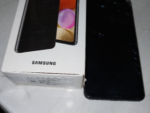 Samsung Galaxy A 32 Pukao displej