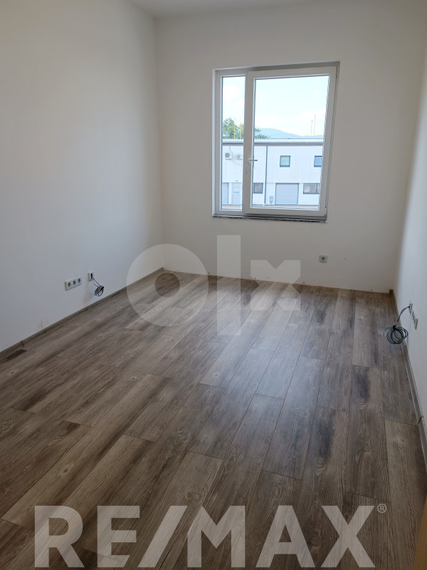 Kancelarijski prostor 100m2 kod Nezavisnih novina 5