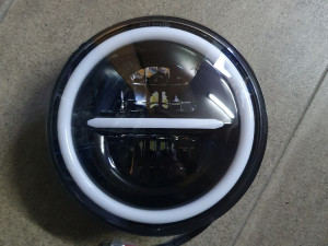 Led far za dzipove univerzalni model,