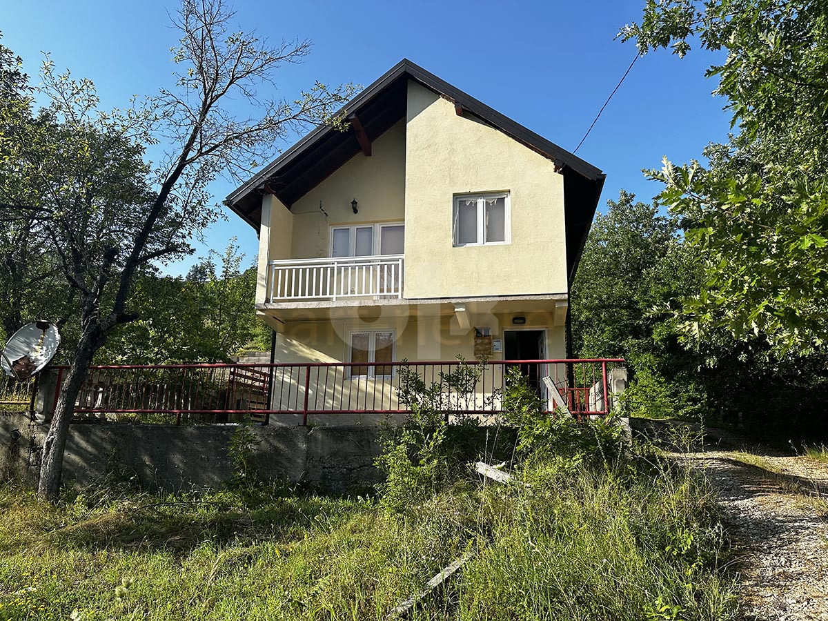 Kuća u naselju Lađanica - Glavatičevo
