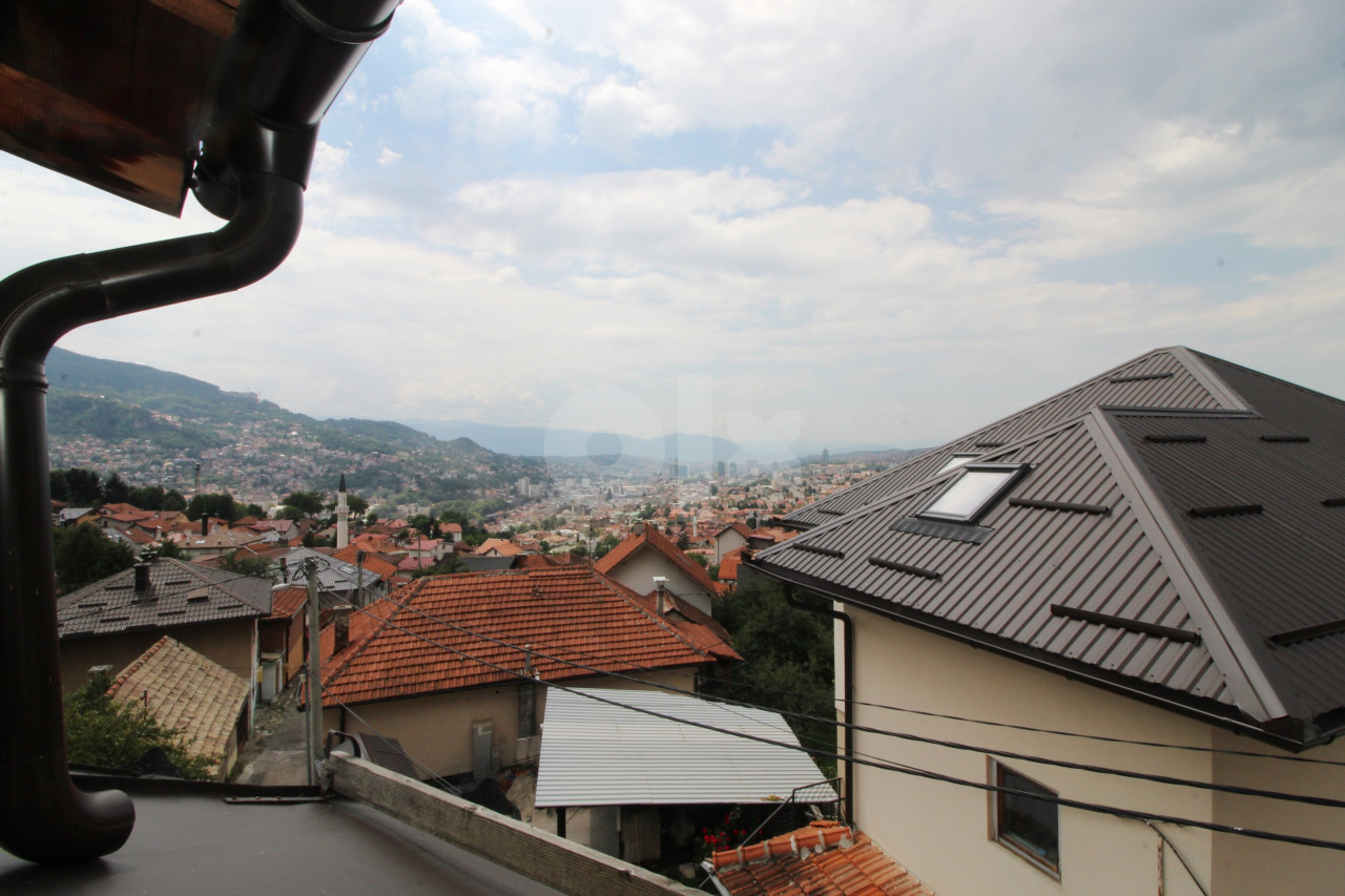 NN Nekretnine: Kuća - Vratnik - Stari Grad