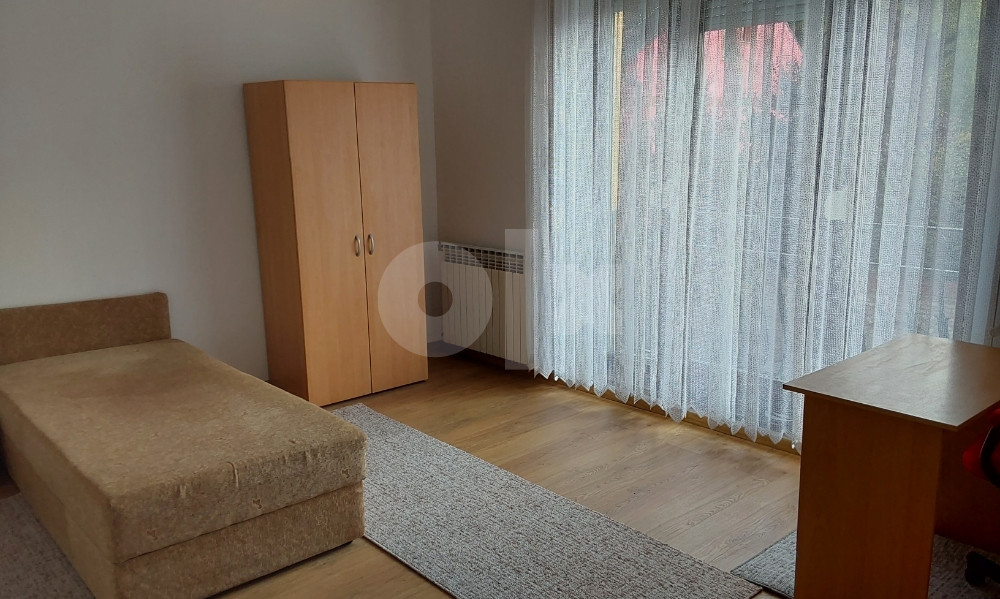 Izdavanje stana u centru grada za studentice 7