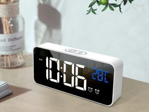 DIGITALNI SATOVI SA MJERENJEM TEMPERATURE ZRAKA