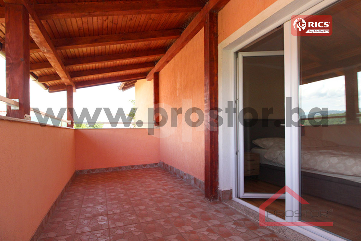PROSTOR izdaje: Kuća (250m2) sa baštom, Vogošća 9