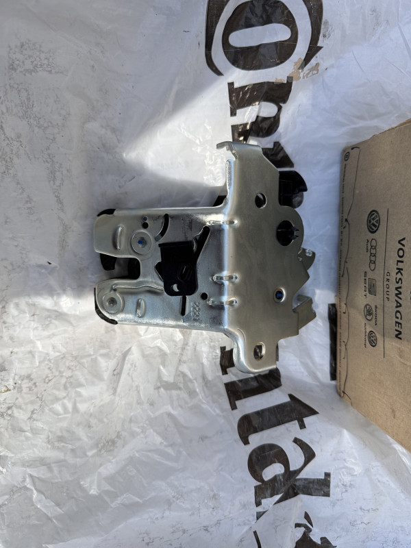 Brava gepeka audi A6 4K C8 Karavan 2020 81A827506